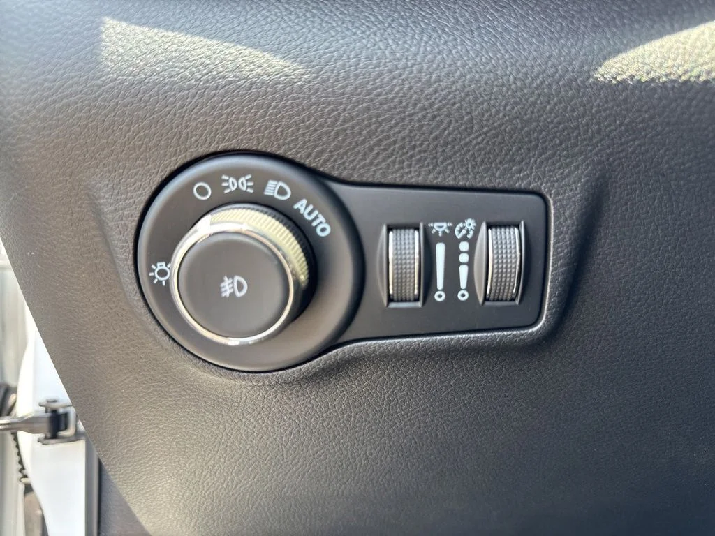 2025 Jeep Compass Limited - Photo 45
