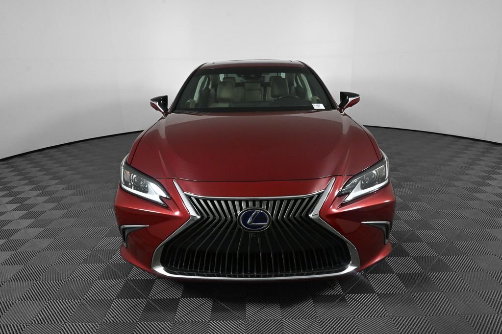 Used 2020 Red Lexus 300h Luxury image 30