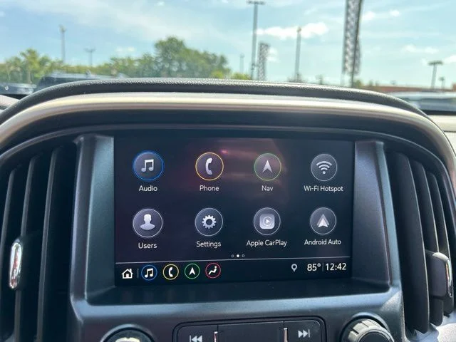 Used 2019 White GMC Denali image 23