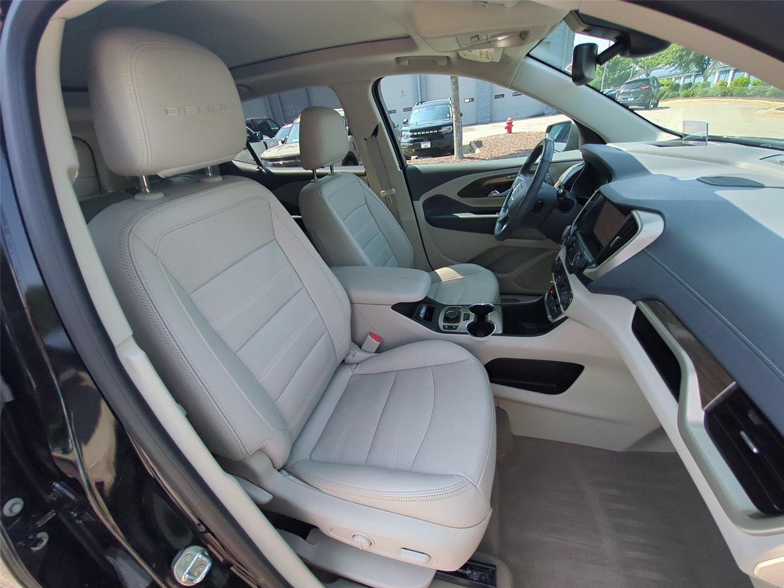 Used 2022 Ebony Twilight Metallic GMC Denali image 39