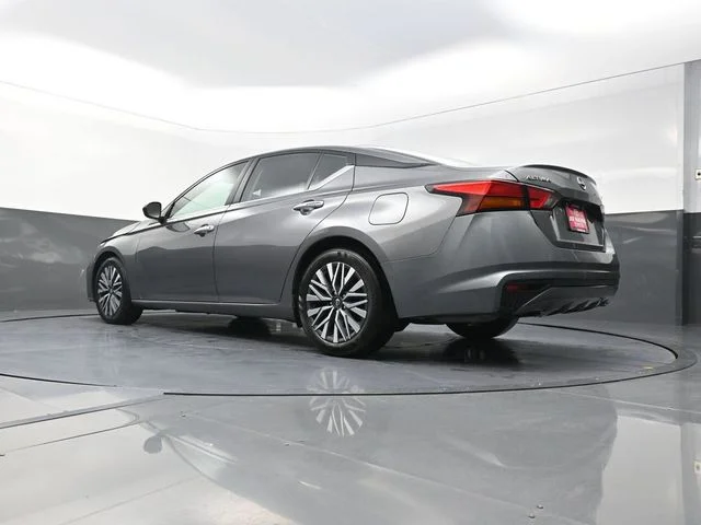 Used 2024 Gray Nissan 2.5 SV image 34