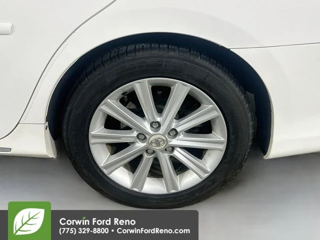 Used 2012 Super White Toyota XLE image 32