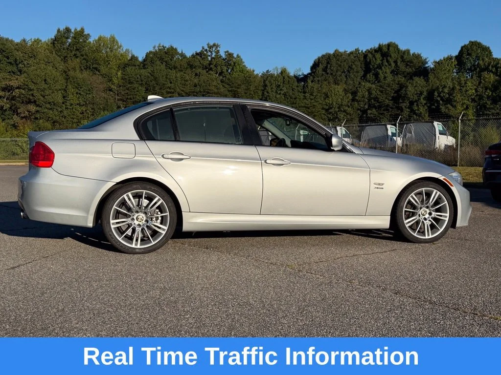 Used 2011  BMW 335i xDrive image 3