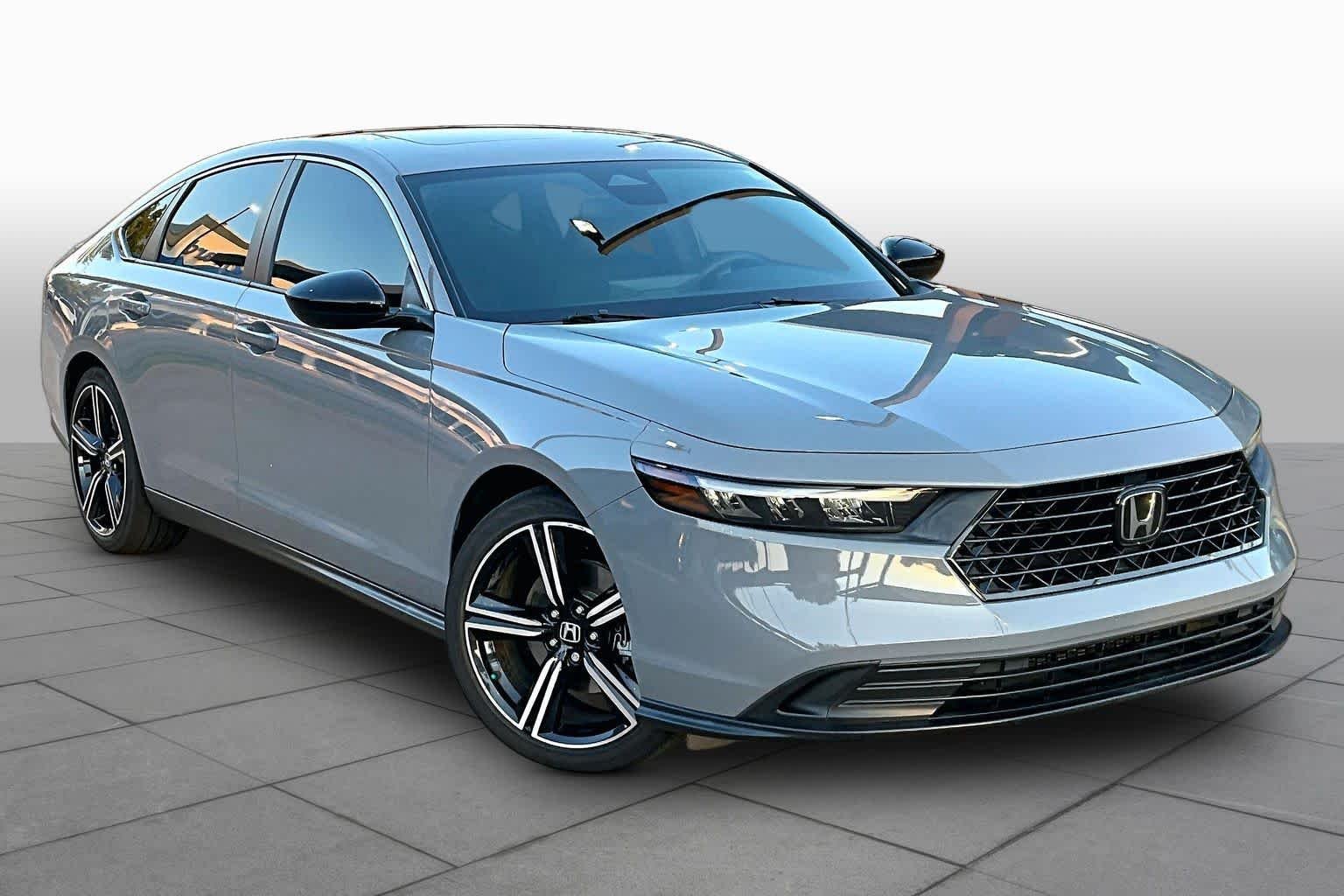 Used 2023 Urban Gray Pearl Honda Sport image 3