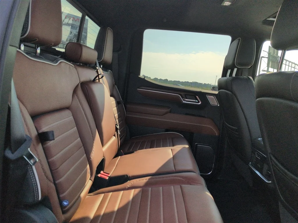 Used 2026 Sterling Metallic GMC Denali Ultimate image 28