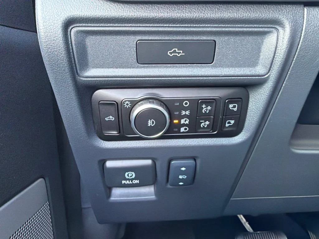 New 2026 Agate Black Metallic Ford Lariat® image 31
