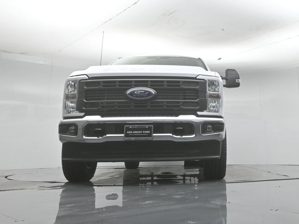 New 2026 Oxford White Ford XL image 43