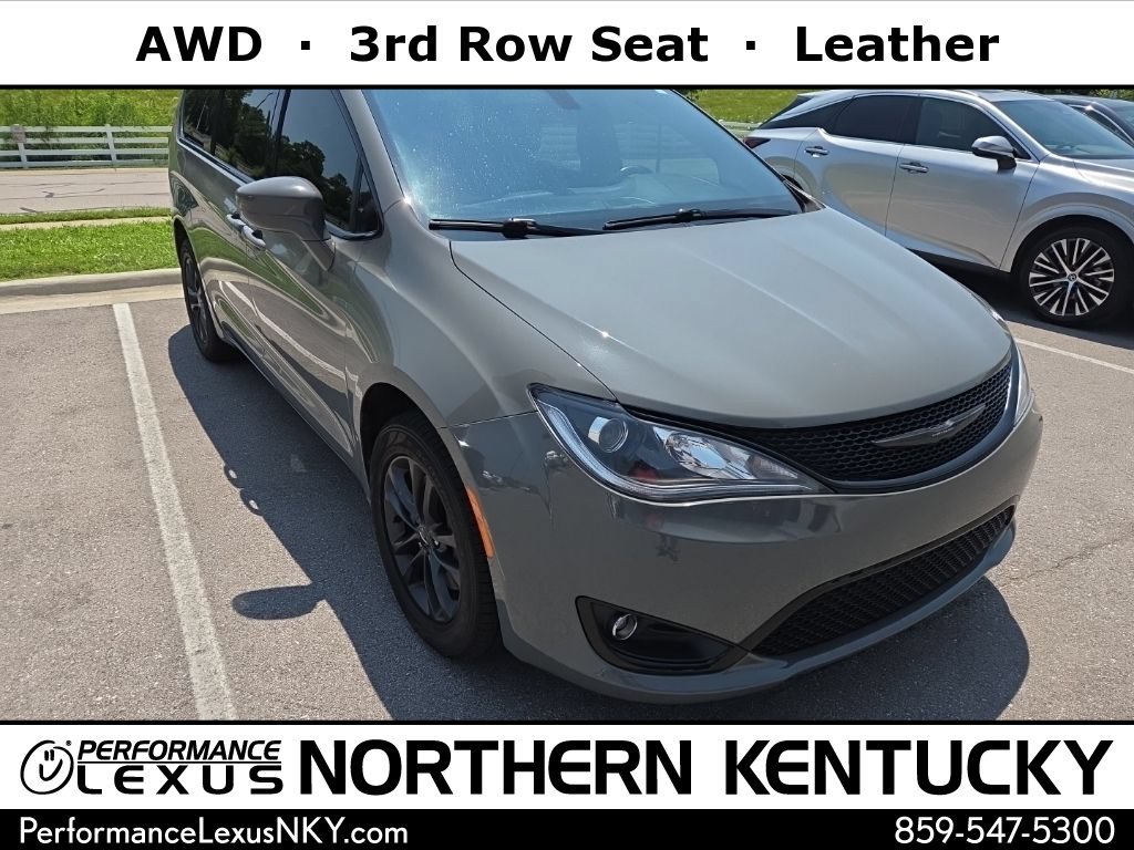 Used 2020 Ceramic Gray Clearcoat Chrysler Launch Edition image 1