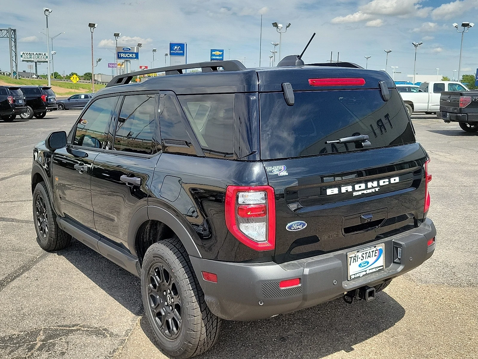 New 2025 Shadow Black Ford Badlands&reg; image 3