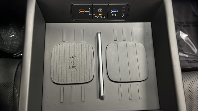 Used 2026 Hampton Gray Hyundai SEL image 33
