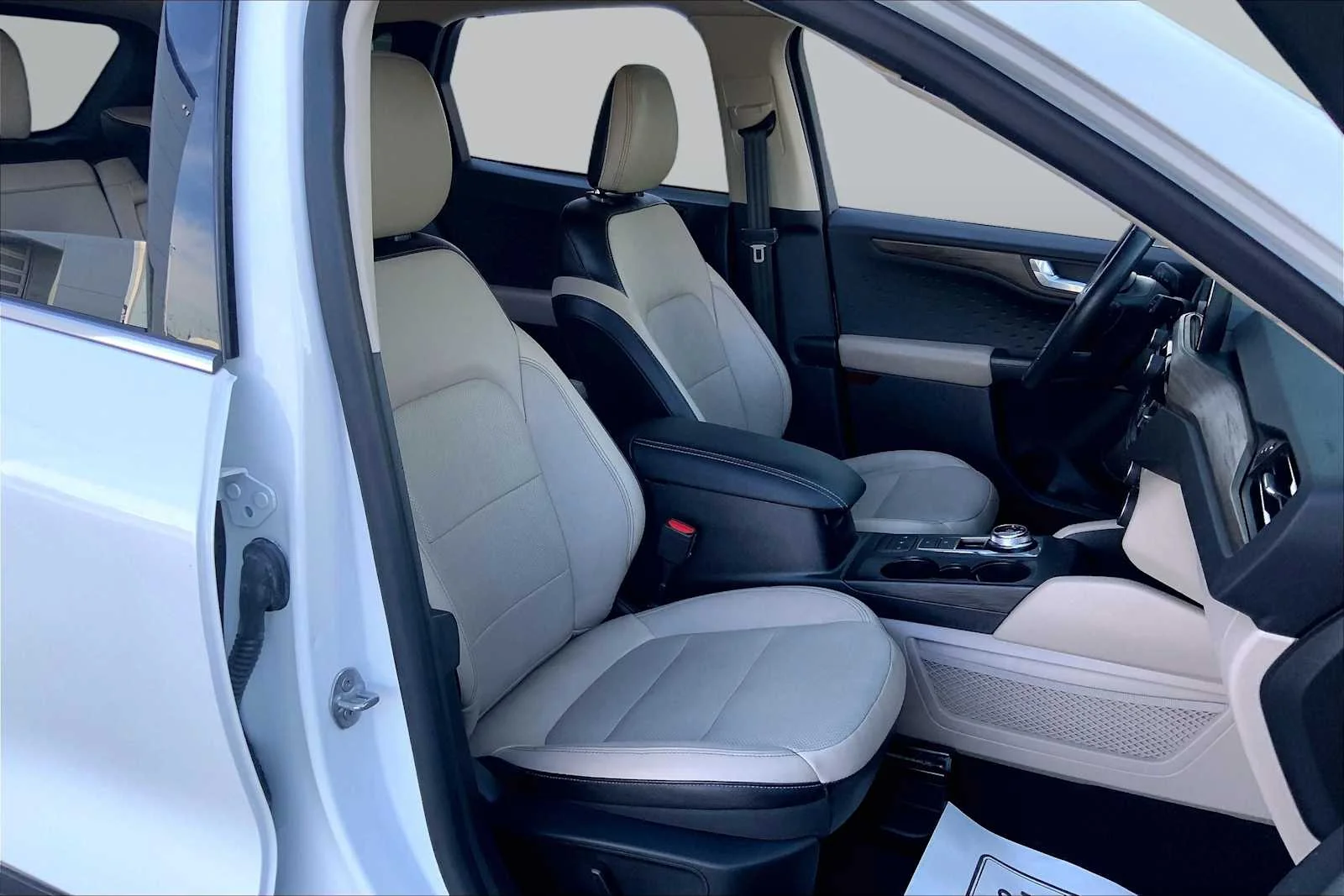 Used 2020 Star White Metallic Tri-Coat Ford Titanium Hybrid image 8