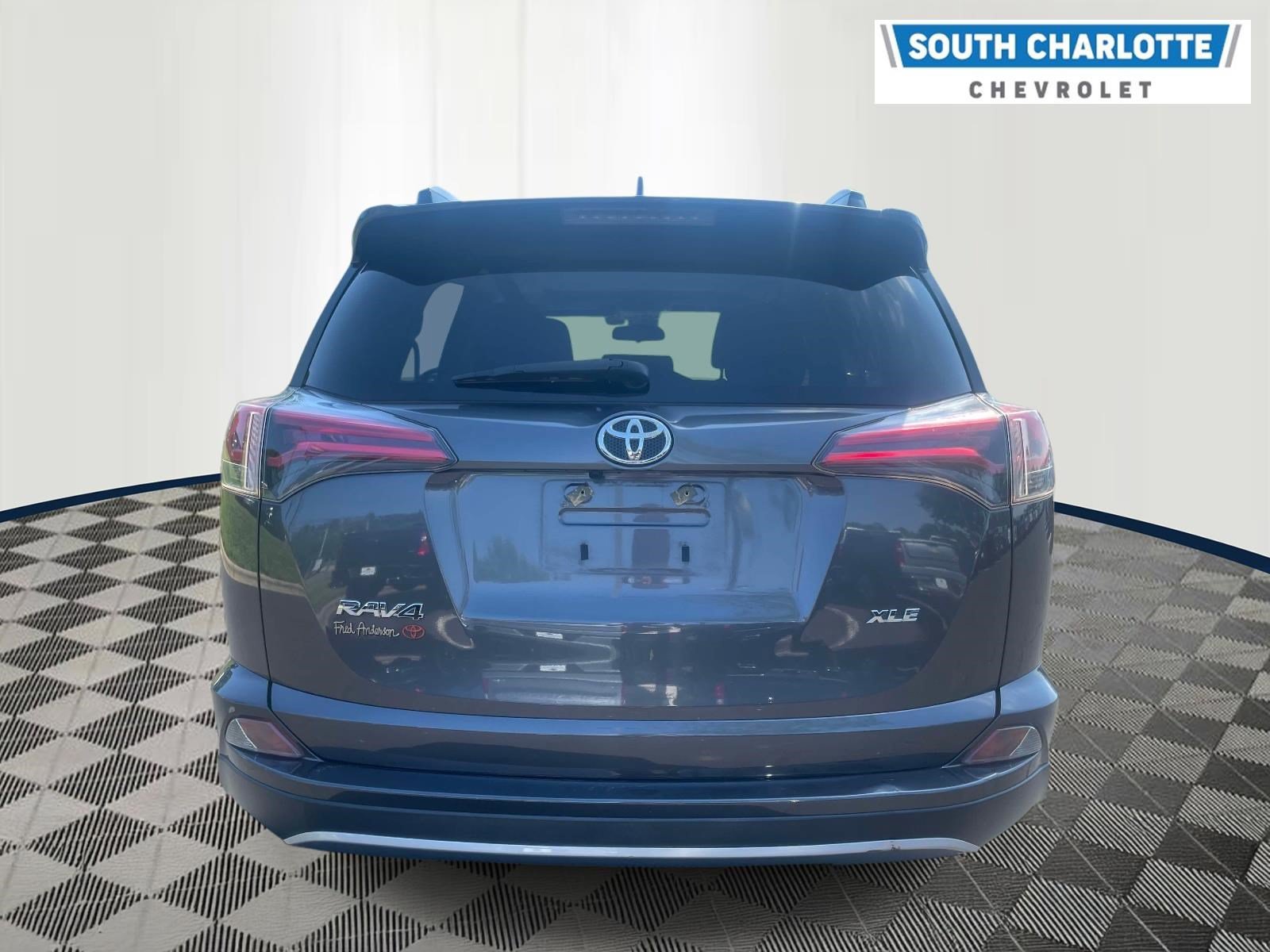 Used 2017 Gray Toyota XLE image 5