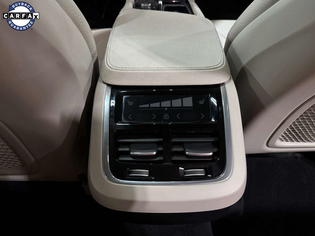 Used 2020 Denim Blue Metallic Volvo T5 Momentum image 20