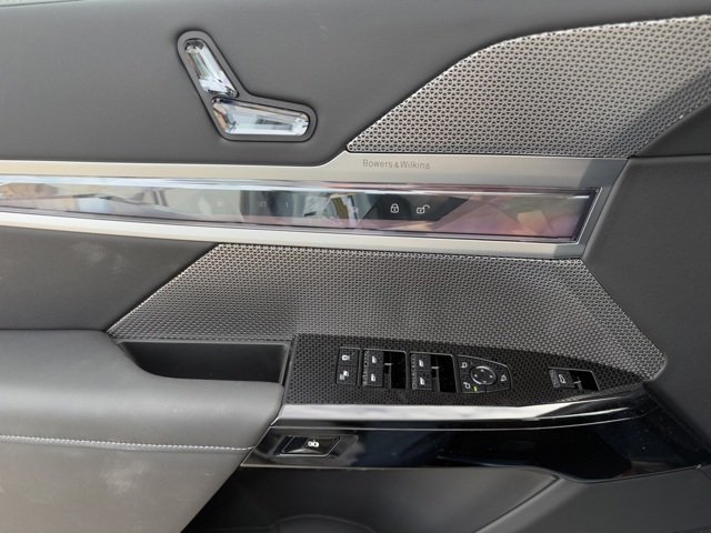 New 2025 Brooklyn Grey Metallic BMW 750e xDrive image 14
