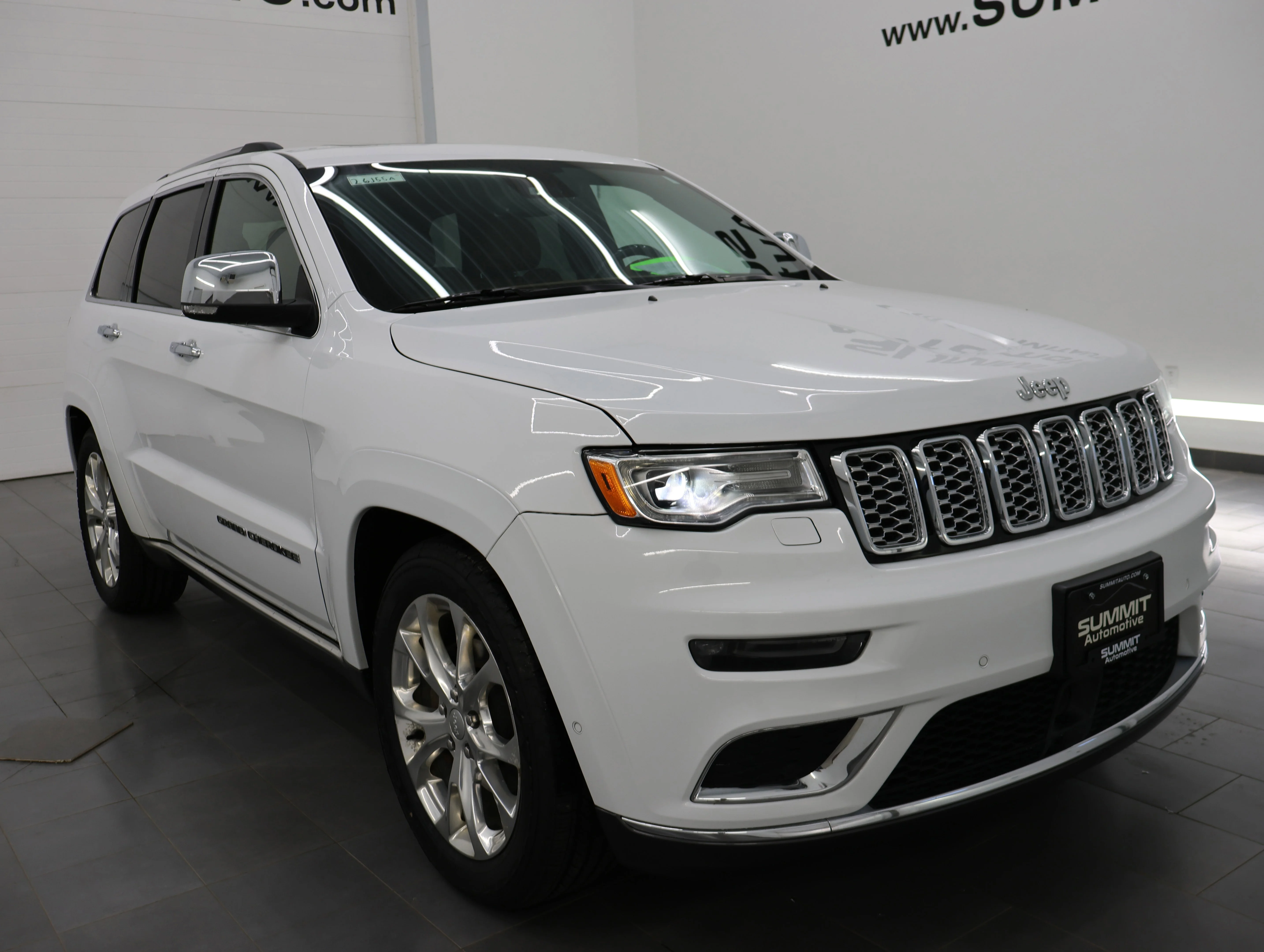 Used 2020 Bright White Clearcoat Jeep Summit image 2