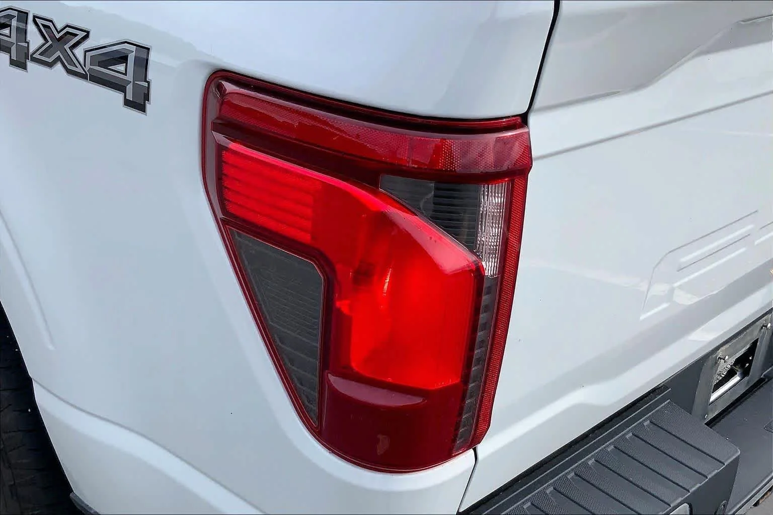 Used 2024 Avalanche Ford XLT image 27