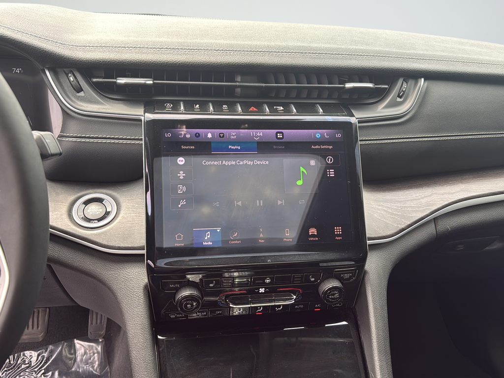 Used 2023 Silver Jeep Limited image 23