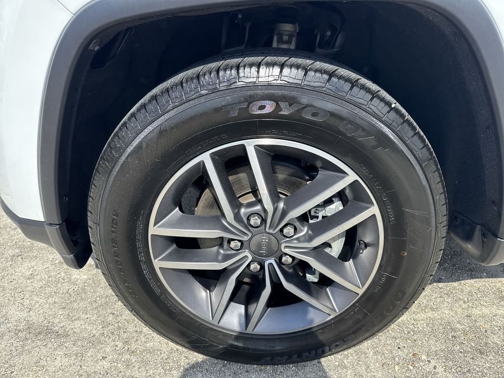 Used 2020 White Jeep Limited image 19