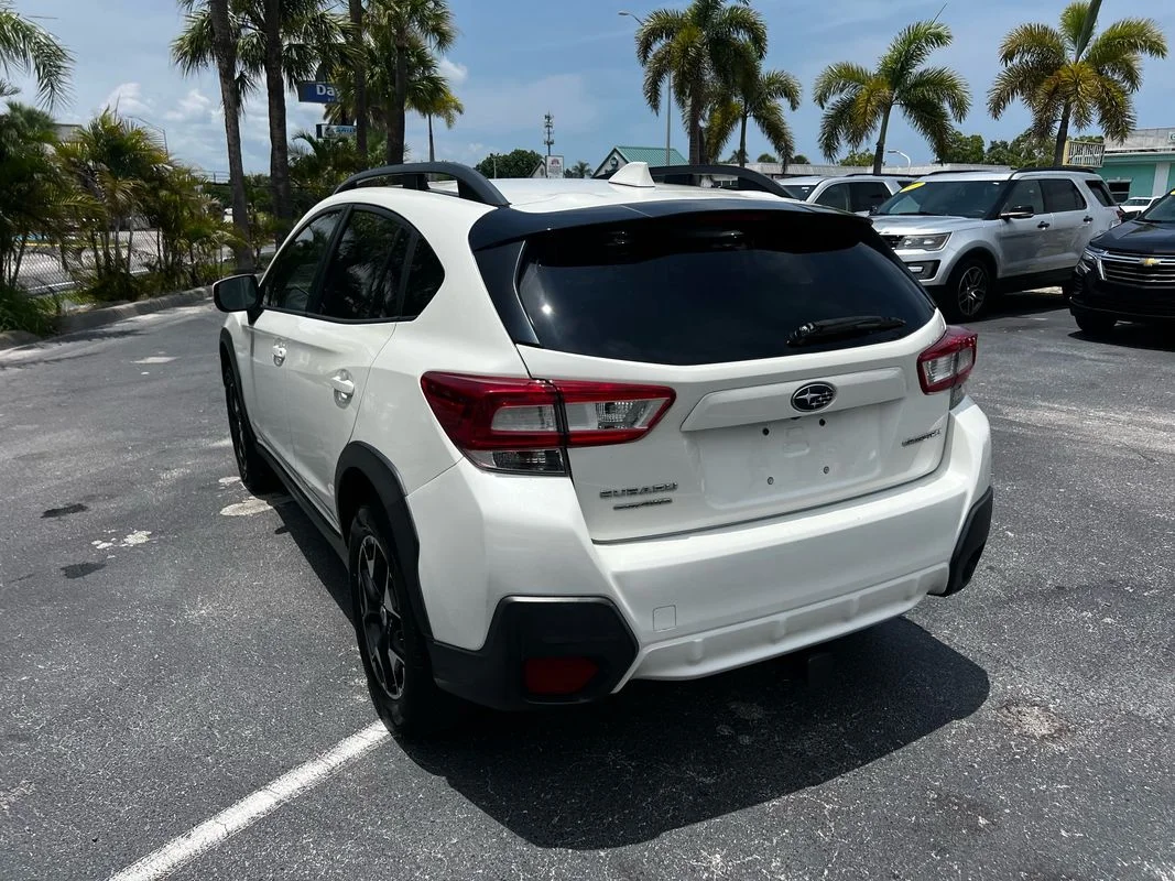 Used 2018  Subaru 2.0i Premium image 5