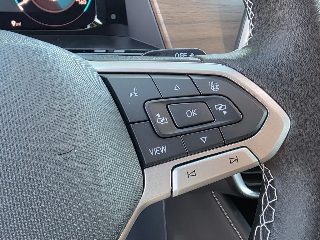 New 2026 Pure Gray Volkswagen 2.0T SE w/Technology image 17