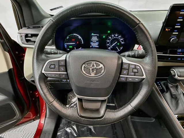 Used 2022 Red Toyota XLE image 11