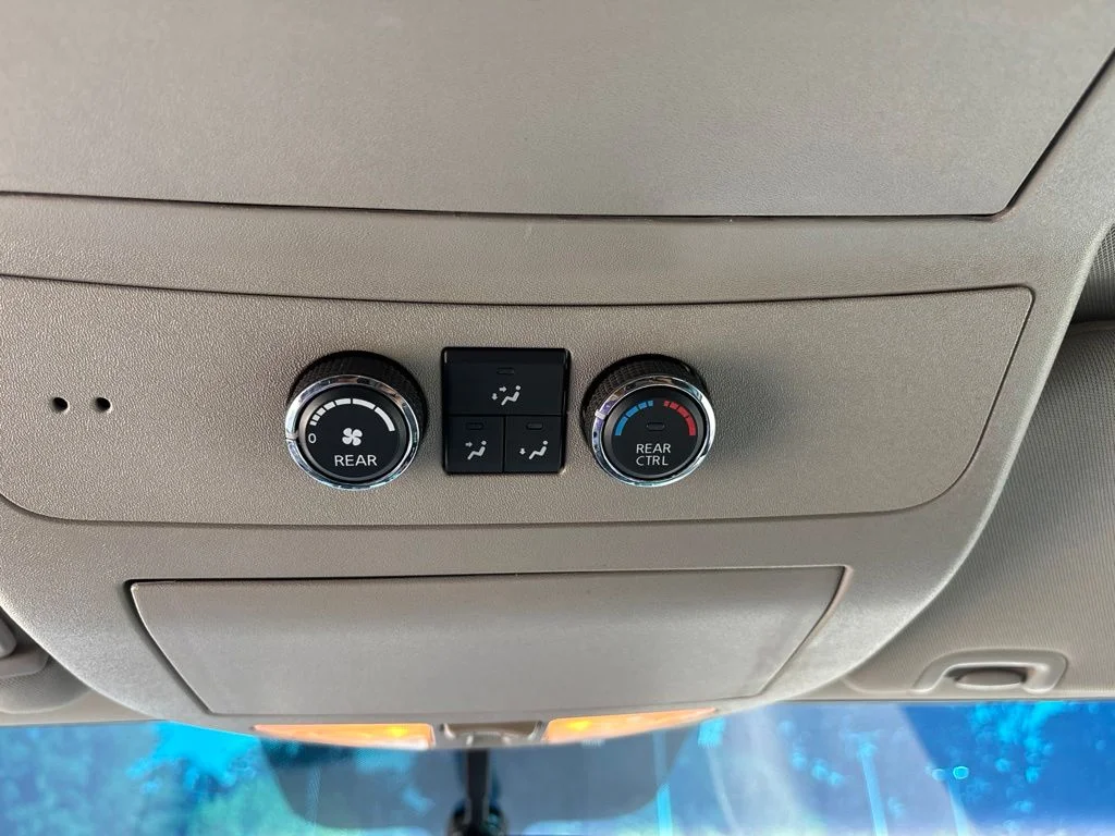 Used 2015 Black Nissan Platinum image 25