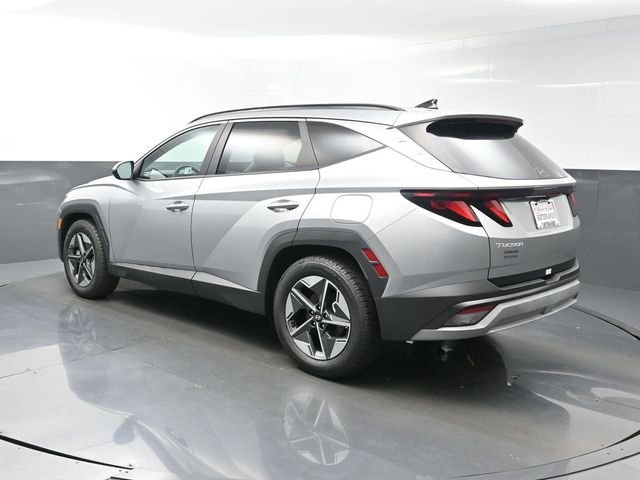 Used 2025 Silver Hyundai SEL image 5