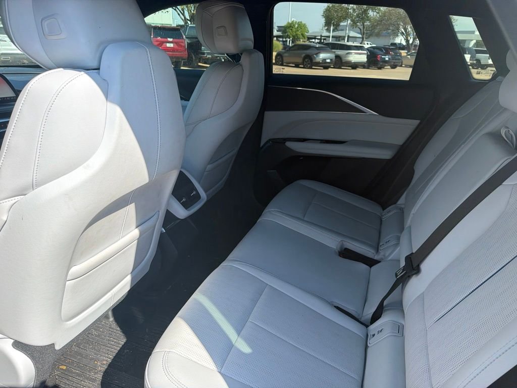 Used 2024 Silver Cadillac Luxury image 7