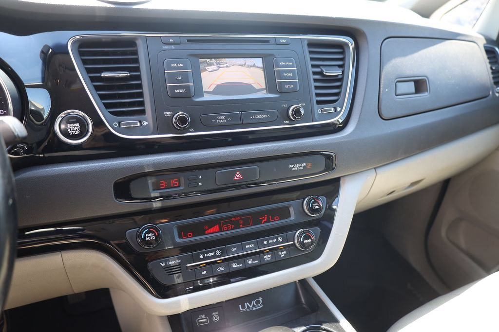 Used 2016 Snow White Pearl Kia EX image 15