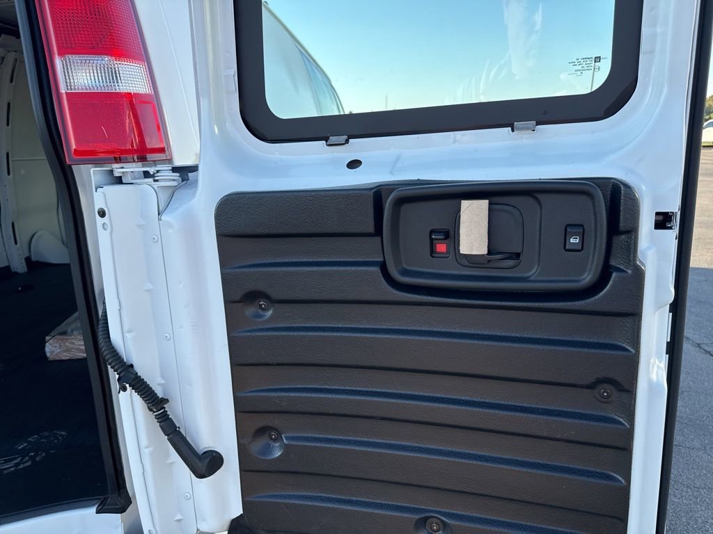 2025 Chevrolet Express Cargo Work Van - Photo 22