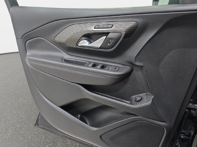 Used 2022 Black GMC SLT image 27