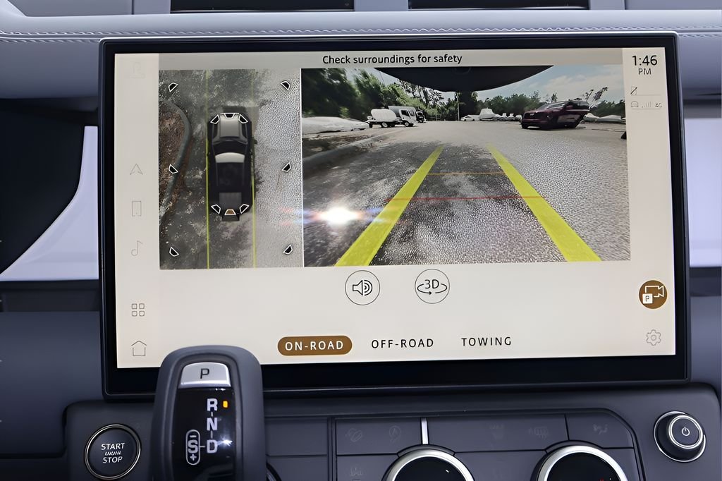 New 2026 Fuji White Land Rover X-Dynamic SE image 23