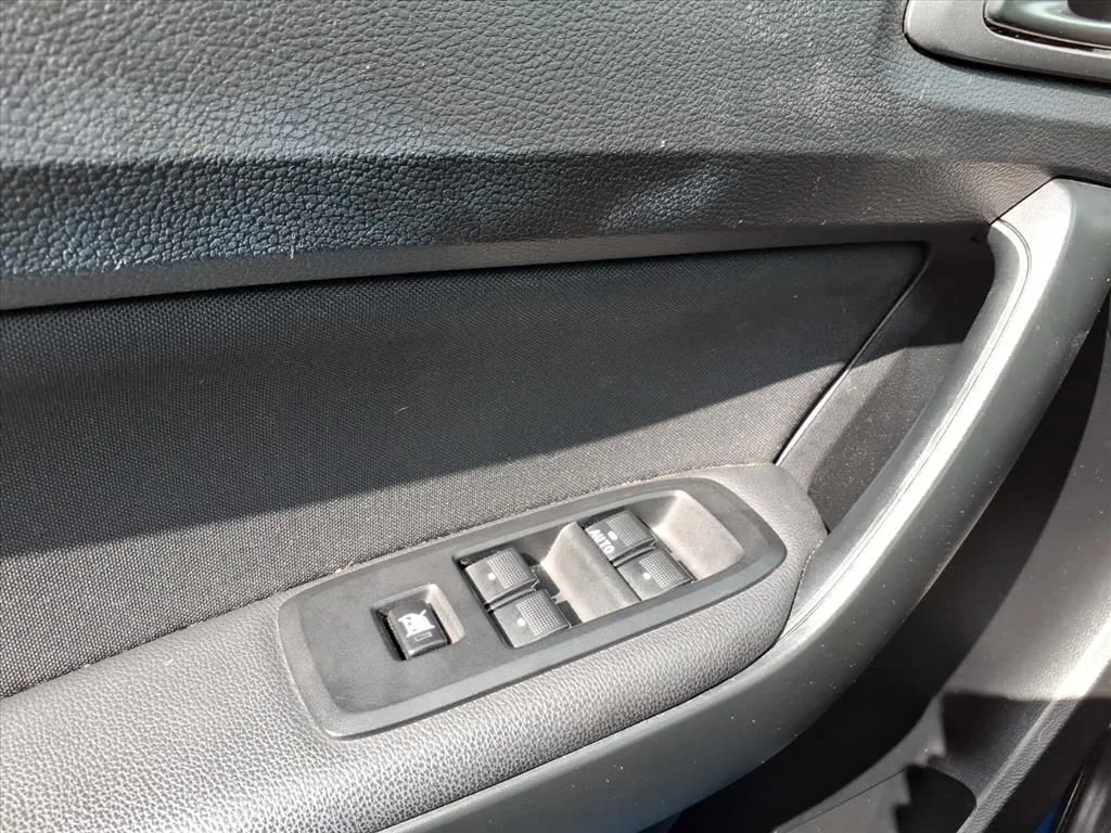 Used 2021 Blue Metallic Ford XLT image 16