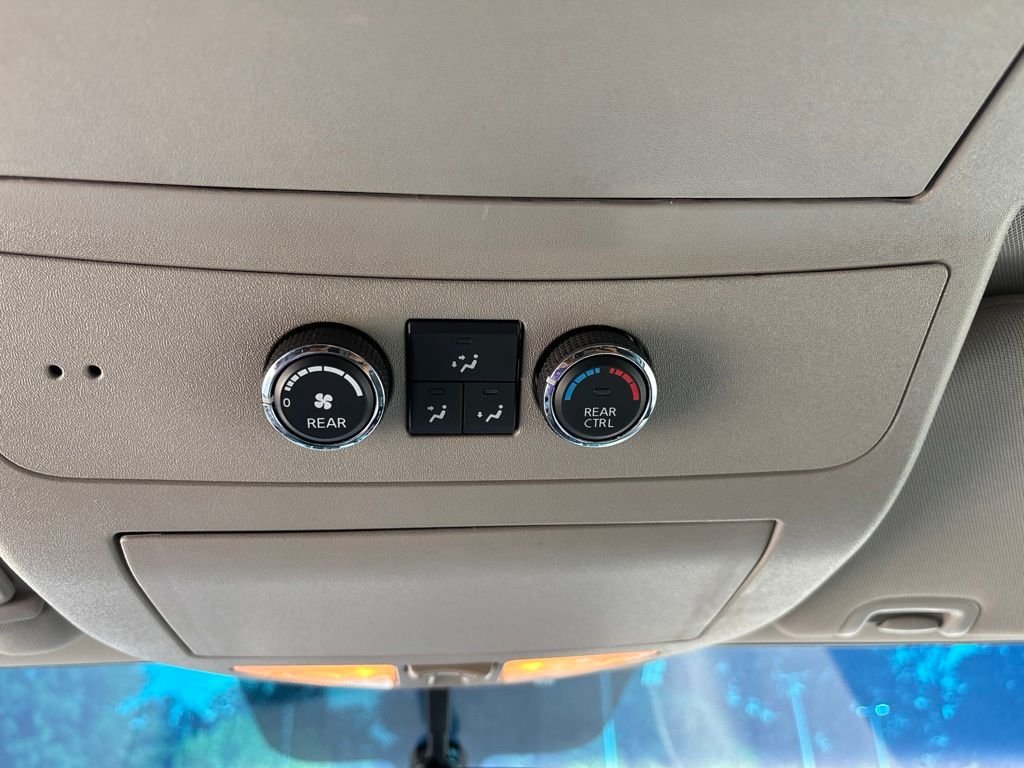 Used 2015 Black Nissan Platinum image 25