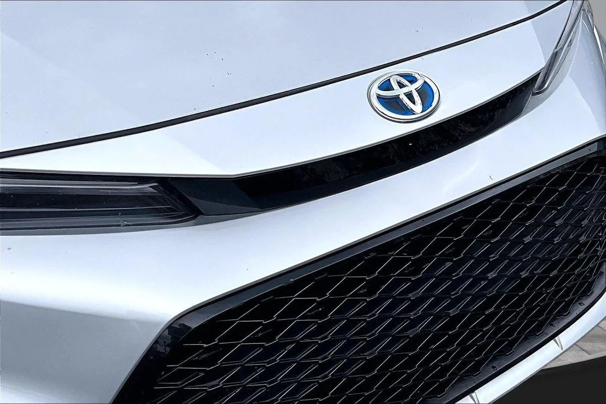 Used 2024 Silver Toyota Hybrid SE image 35