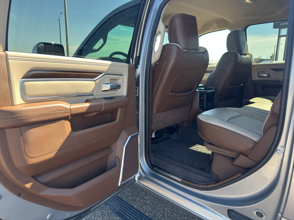 Used 2022 Billet Silver Metallic Clearcoat Ram Laramie image 16