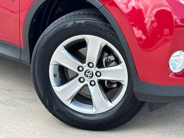 Used 2015 Toyota RAV4 XLE with VIN 2T3WFREV5FW138218 for sale in Leander, TX
