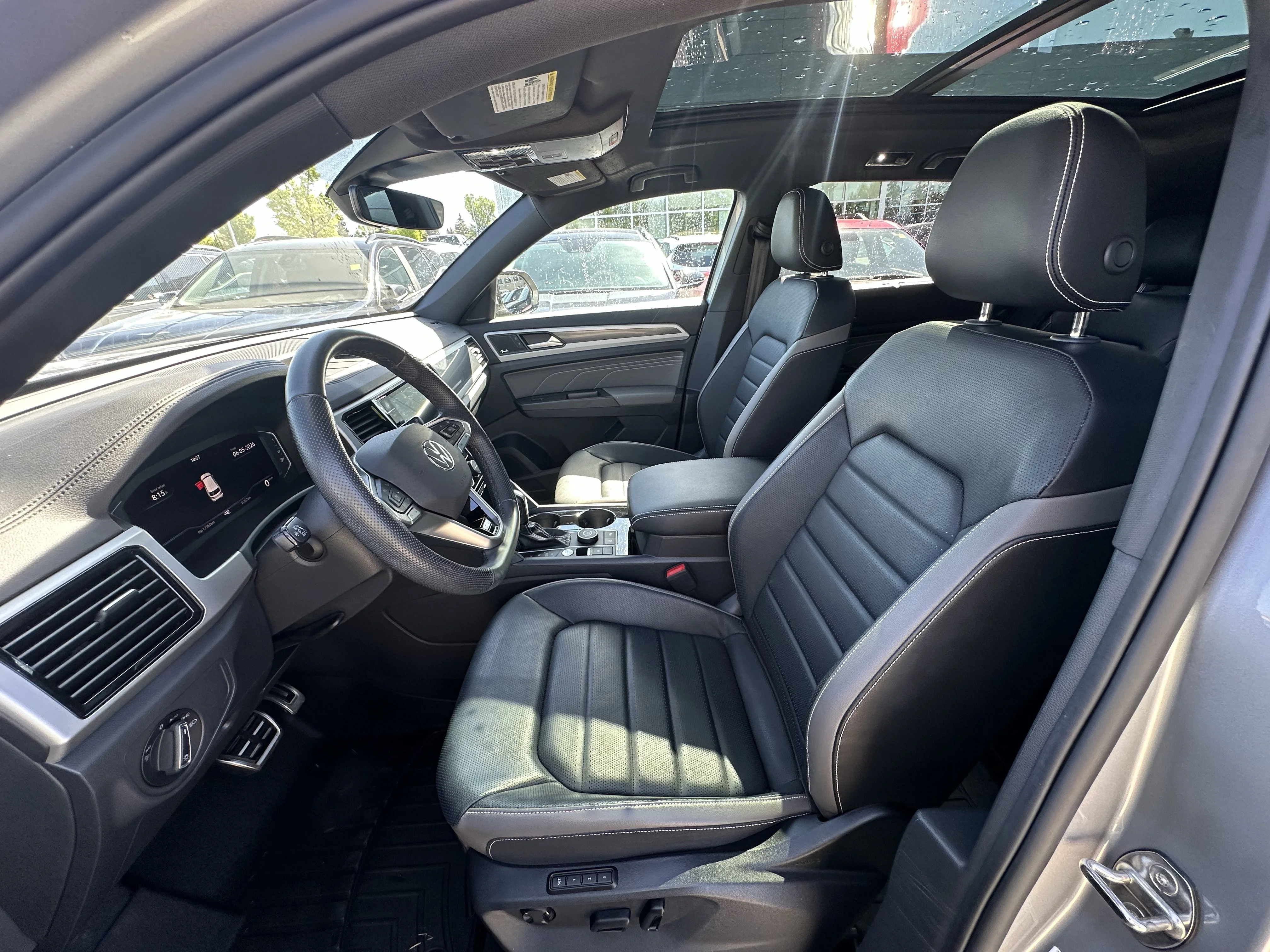 Certified Used 2023 Black Volkswagen Execline image 10