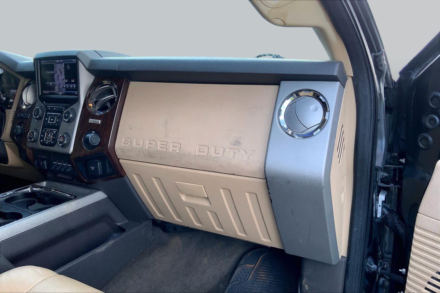 Used 2013 Green Gem Metallic Ford Lariat image 17