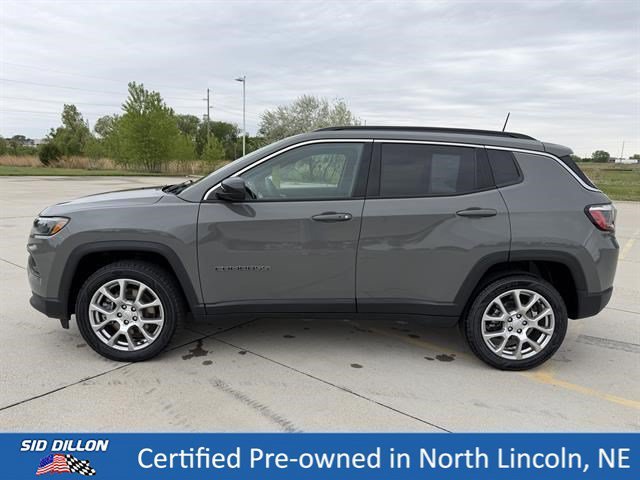 Used 2023 Sting-Gray Clearcoat Jeep Latitude Lux image 2