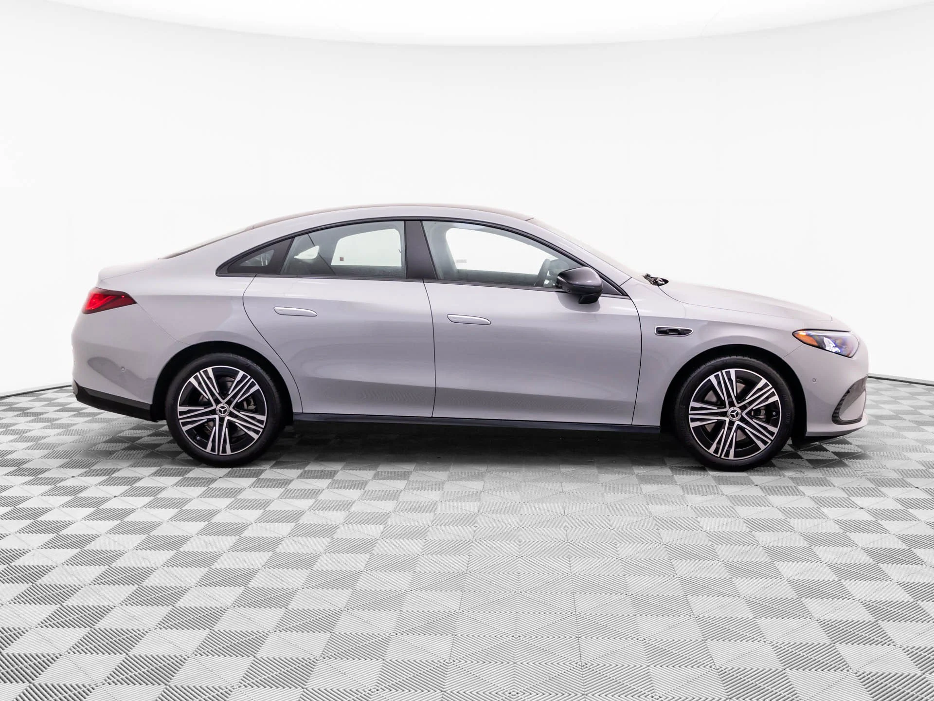 New 2027 Gray Mercedes-Benz CLA 220 image 6