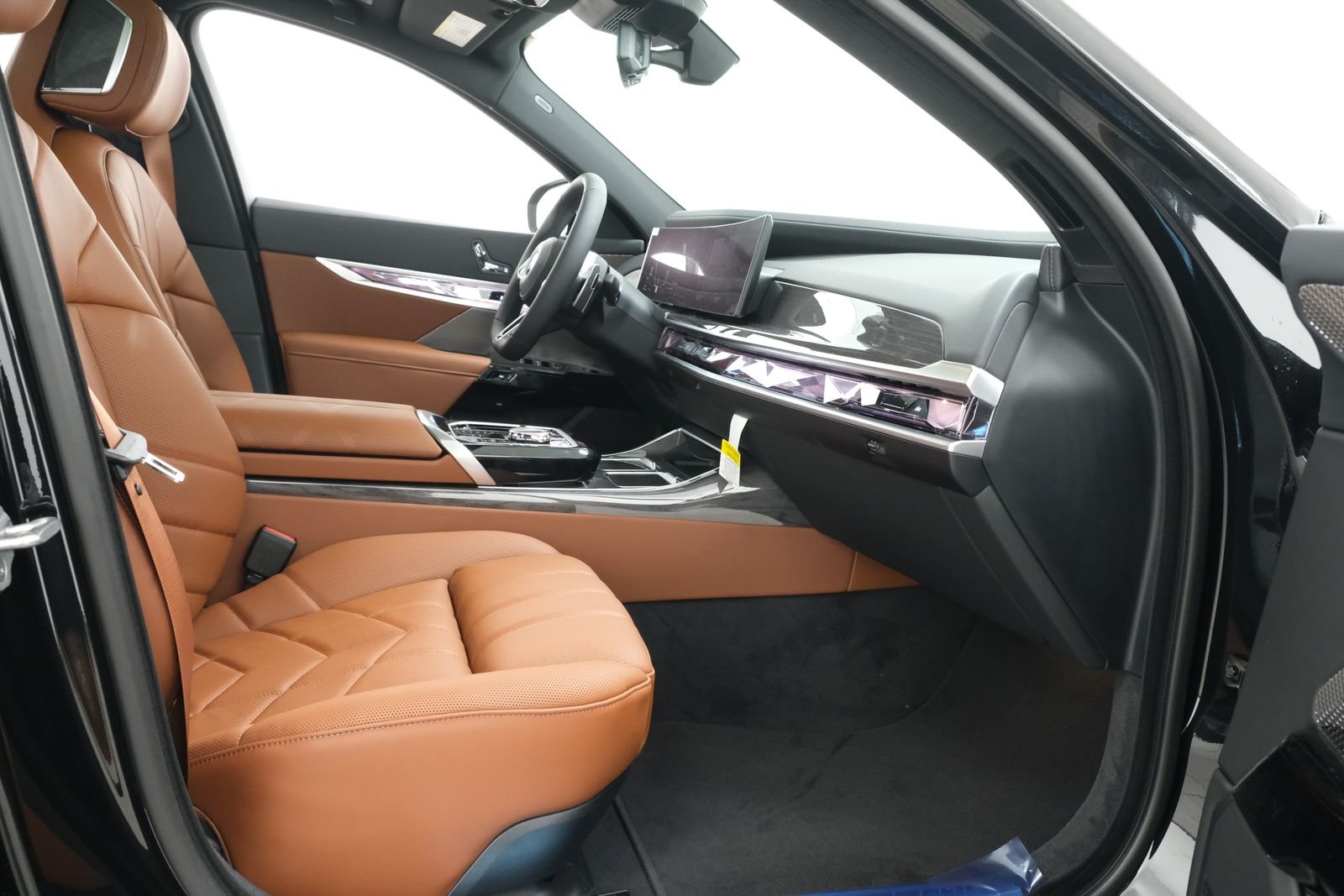 New 2026 Black Sapphire Metallic BMW 760i xDrive image 73