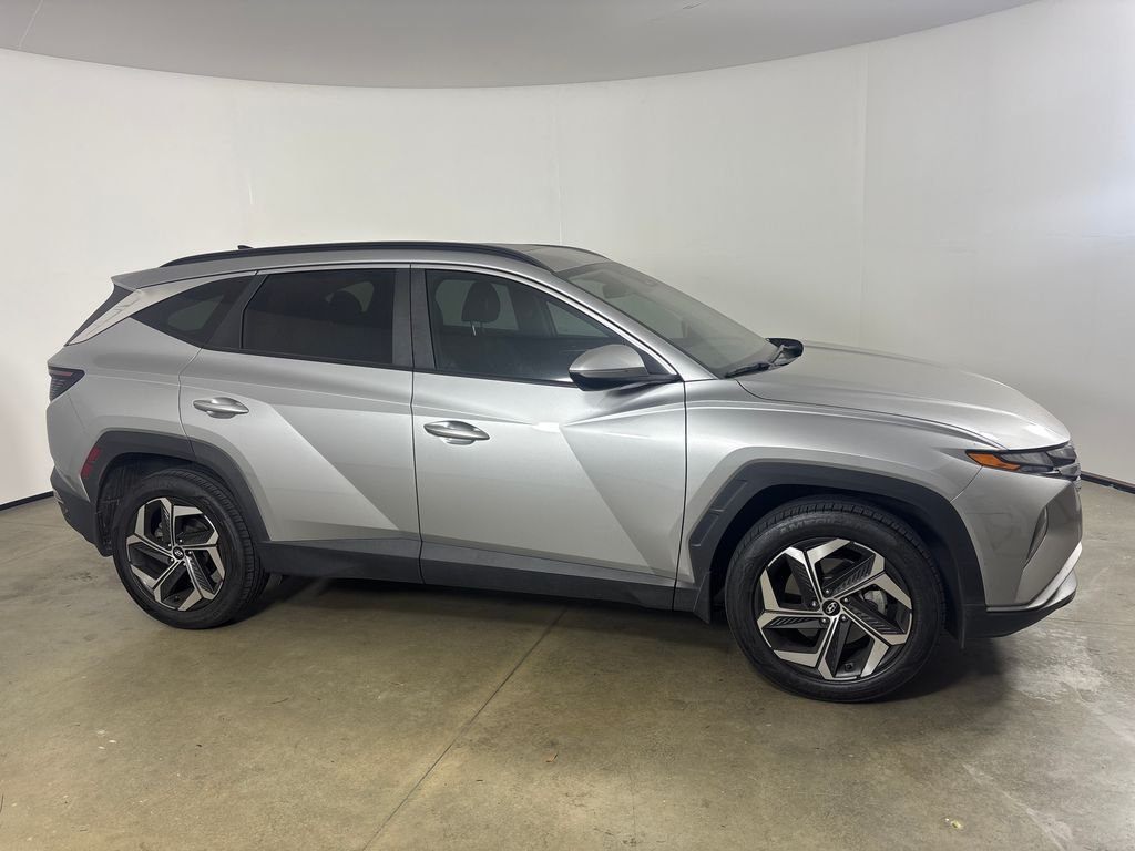 Used 2023 Silver Hyundai SEL image 3