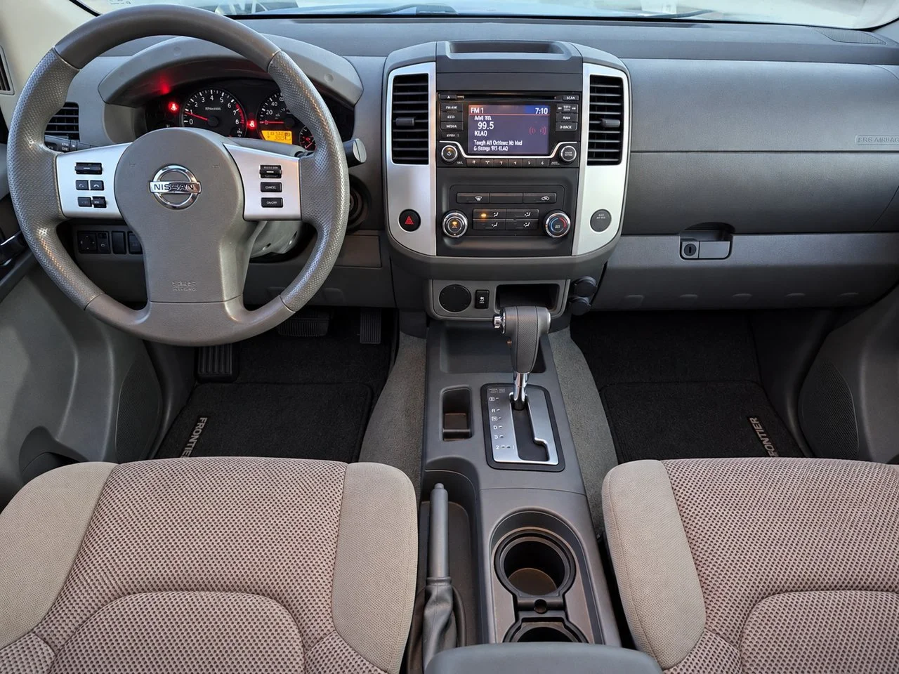 Used 2015 Metallic Blue Nissan S image 23