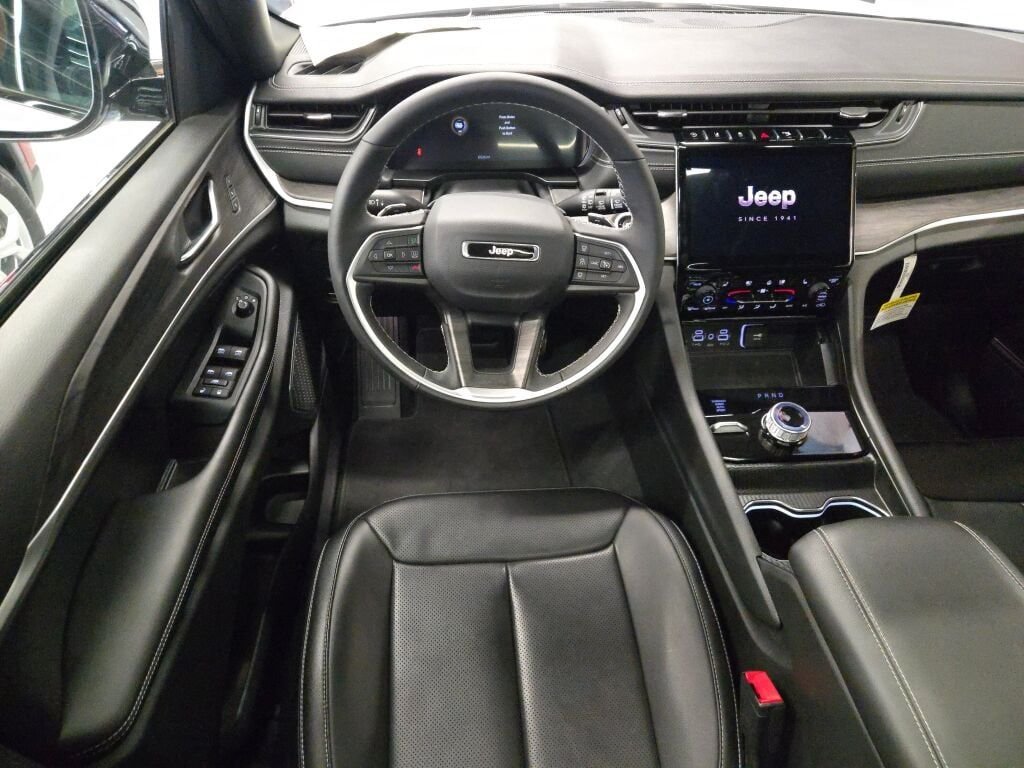 2025 Jeep Grand Cherokee Limited - Photo 18