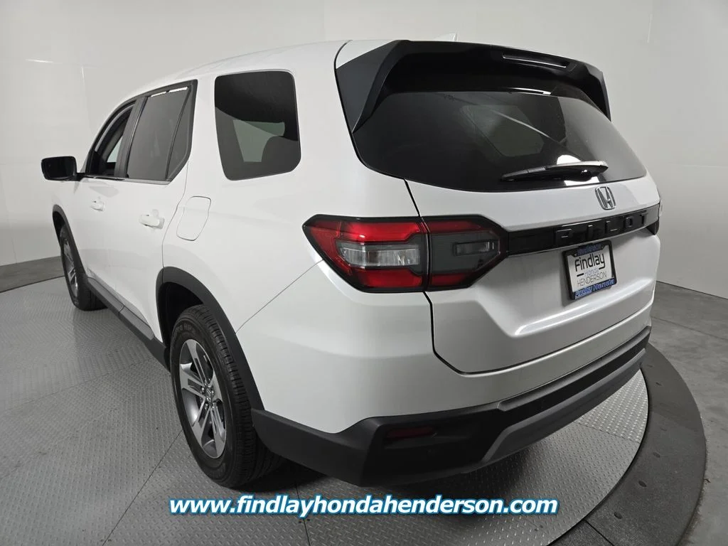 Certified Used 2025 Platinum White Pearl Honda EX-L image 4
