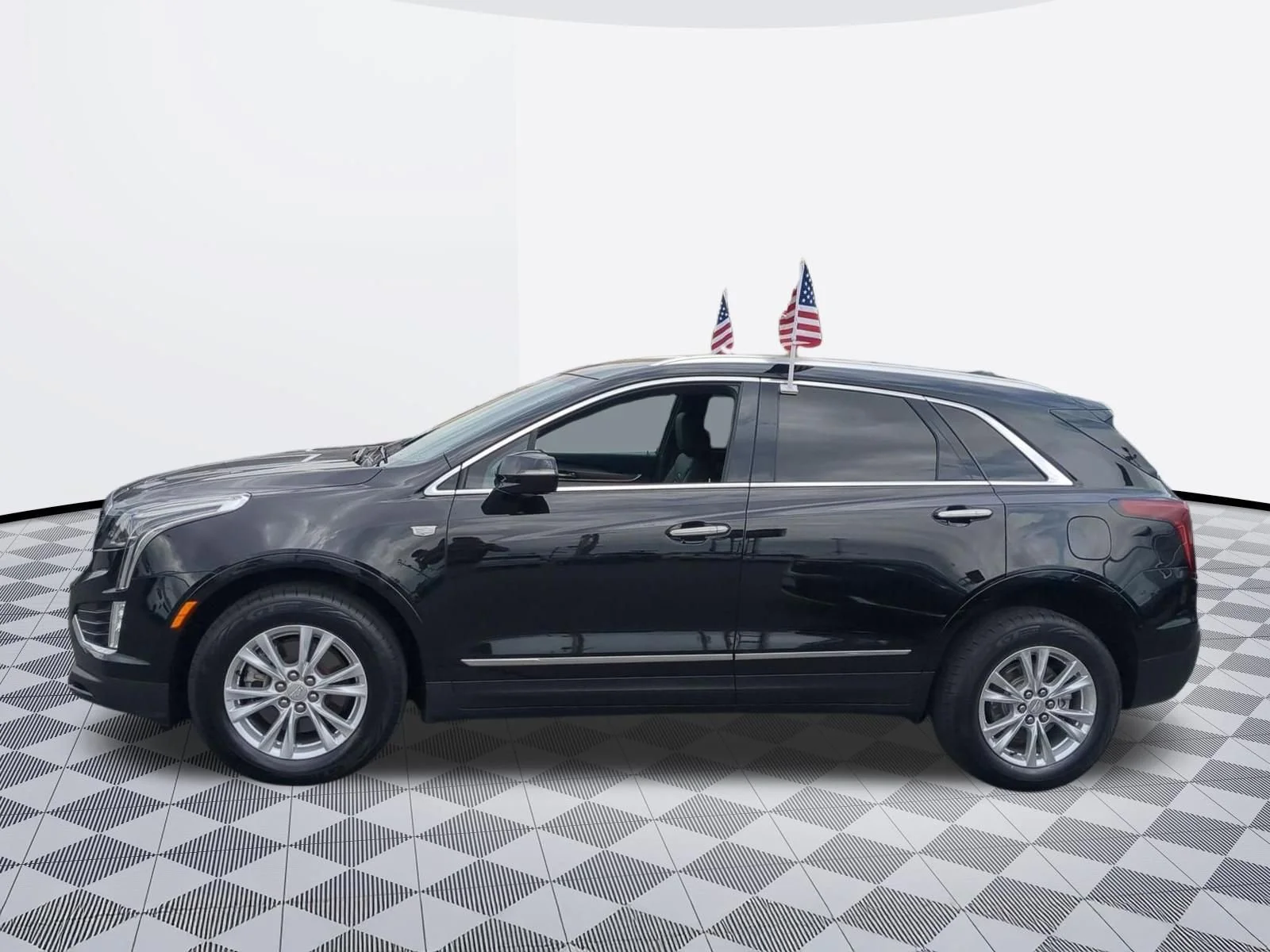 Used 2021 Stellar Black Metallic Cadillac AWD Luxury image 4