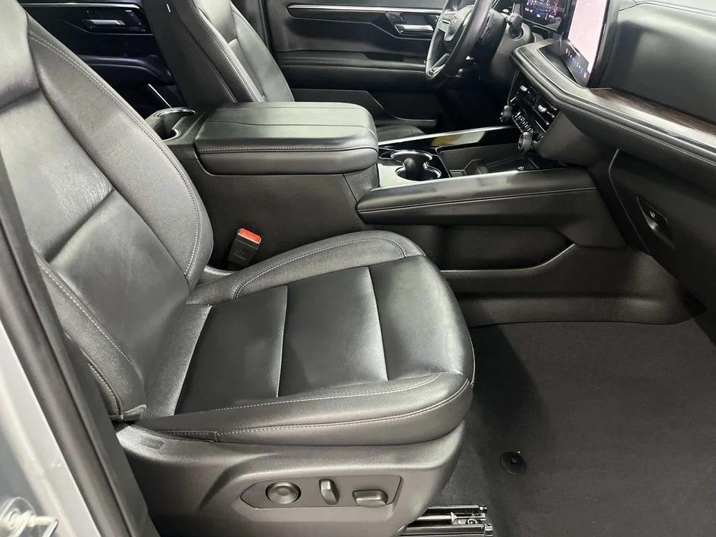 Used 2025 Sterling Gray Metallic Chevrolet Z71 image 29