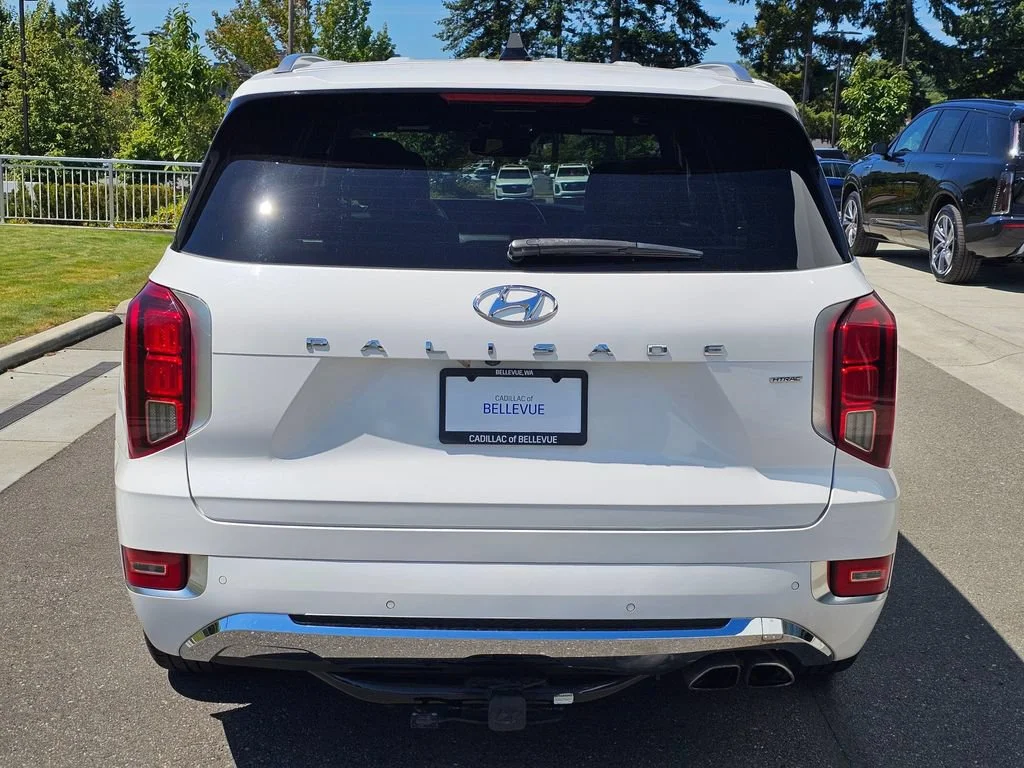 Used 2020 White Hyundai Limited image 4