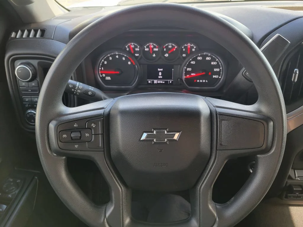 Used 2025 Slate Gray Metallic Chevrolet Custom image 31